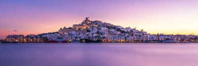 Escápate a Ibiza y disfruta Es Canar junto al mar