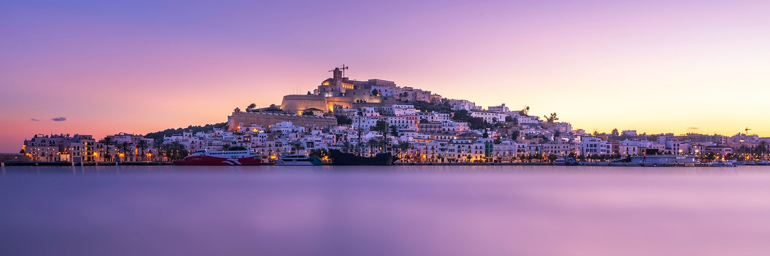 Escápate a Ibiza y disfruta Es Canar junto al mar