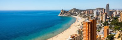 ¡Benidorm en primera línea! Vive el verano de tus sueños a pie de playa