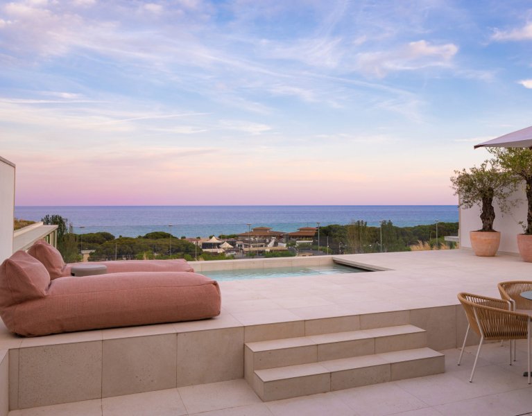 Descubre Santa Susanna desde un exclusivo hotel 5*