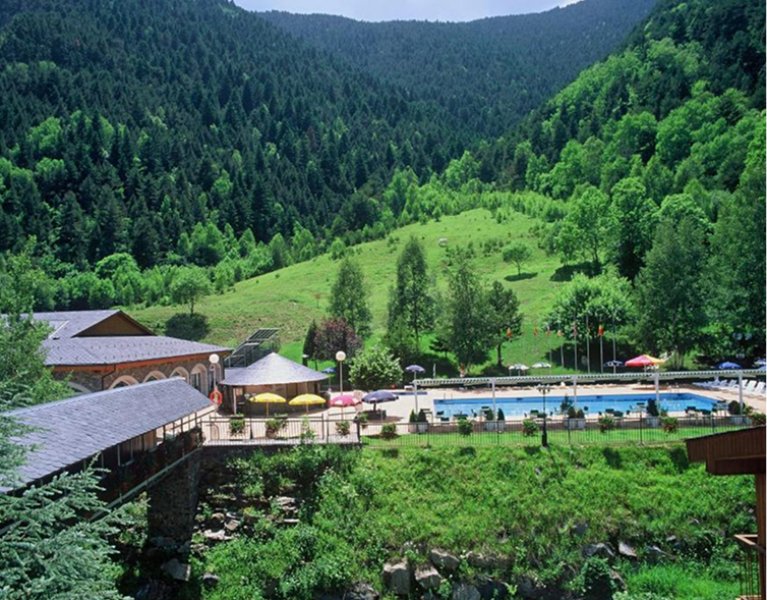 Desconecta en Arinsal: montaña, aire puro y hotel 4* en Andorra
