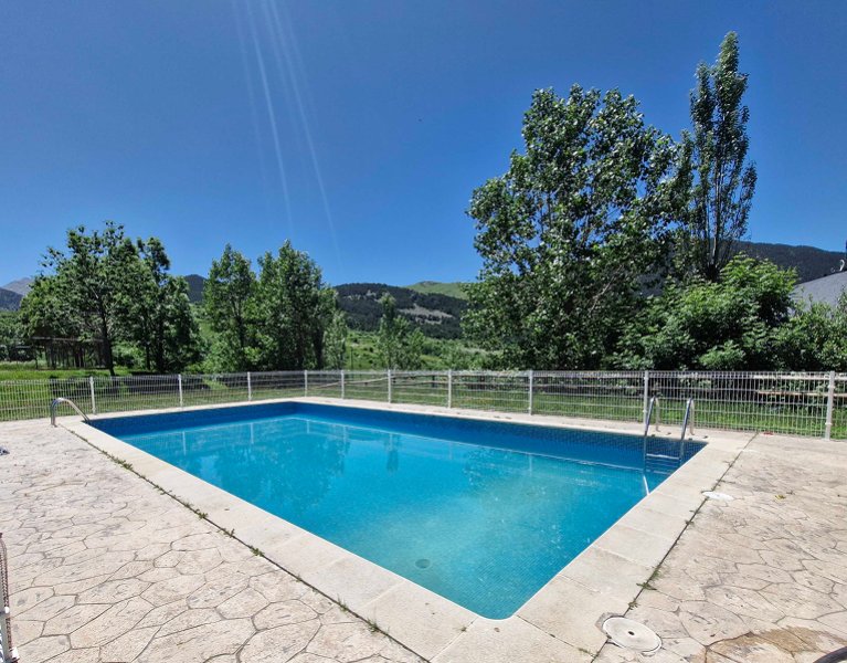Entre lagos y montañas: Vall de Boí con spa incluido