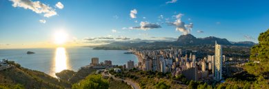 Sol, playa y ambientazo: vacaciones en Benidorm junto a Poniente