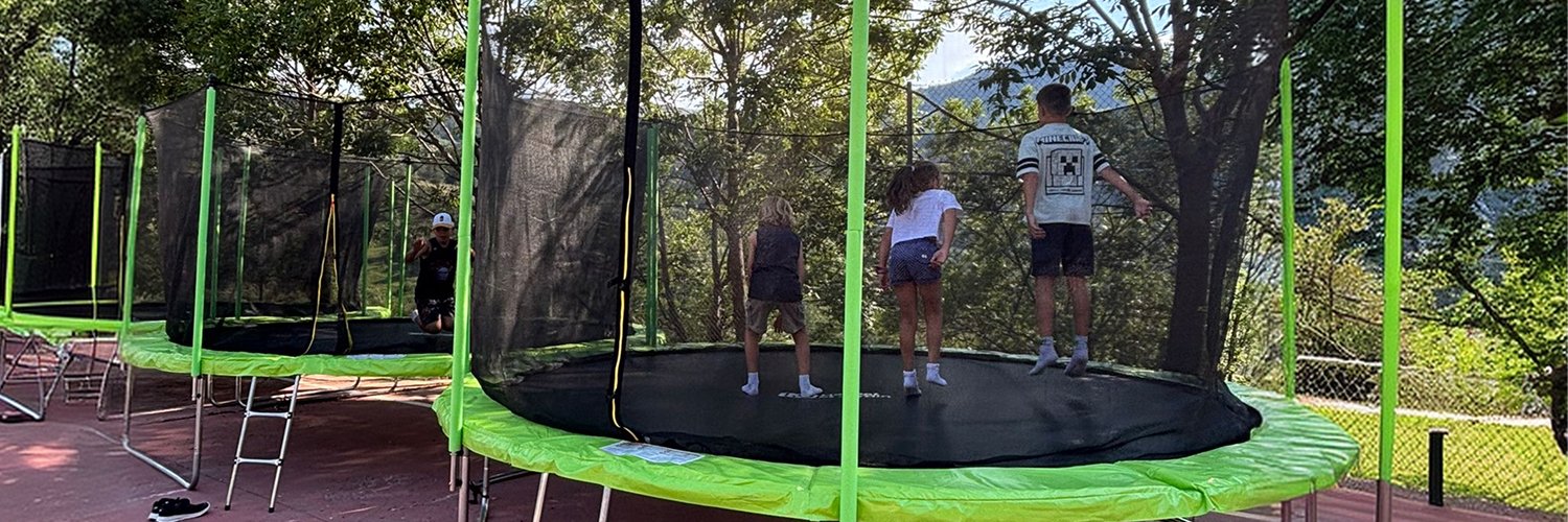 ¡Escapada en familia en el Pirineo Catalán! Niños gratis, animación y piscina