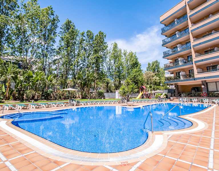 ¡Salou en modo vacaciones! Hotel 4* y todo listo para disfrutar