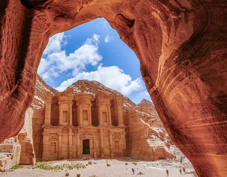 ¡Un viaje por Jordania! Experiencia única por Petra, el desierto y el Mar Muerto