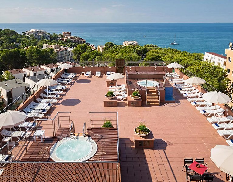¿Unas vacaciones en Salou? Con hotel 3* cerca del mar