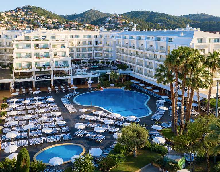 Descubre Santa Susanna: relax en la Costa del Maresme en hotel 4*