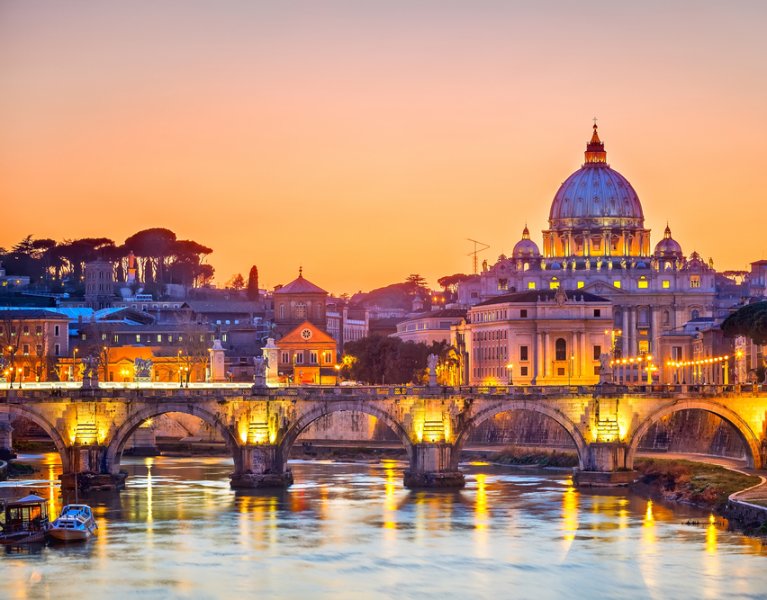 Vive la ciudad eterna en primera persona: ¡Roma con vuelos incluidos!