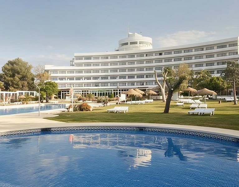 La Costa del Sol a tus pies: un oasis de paz 4* entre Marbella y Estepona