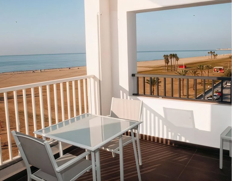 Coma-ruga: días de playa y relax frente al Mediterráneo