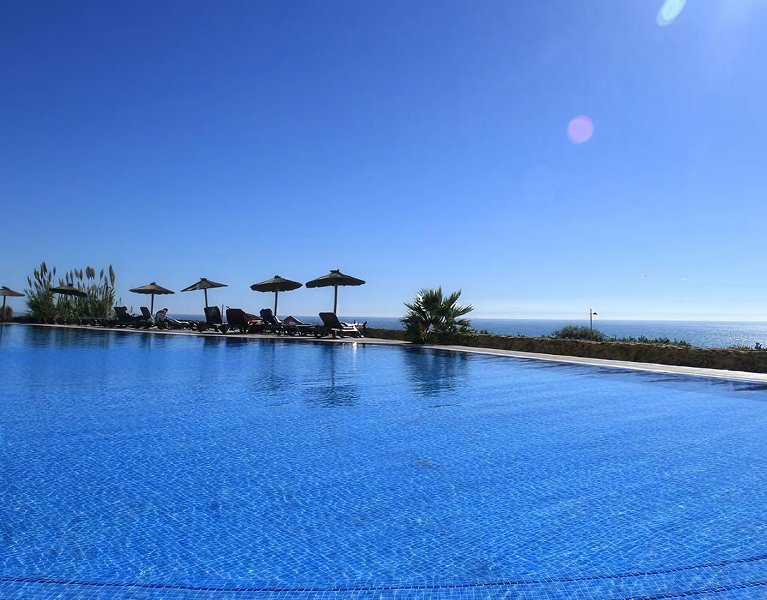 Escapada a Conil de la Frontera en un 4* en primera línea de mar