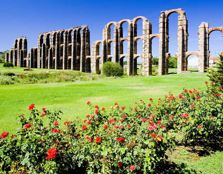 Descubre la magia de Mérida: estancia de 4* en la cuna romana