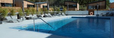 Escápate a las Rías Baixas y estrena cabaña con jacuzzi junto al mar