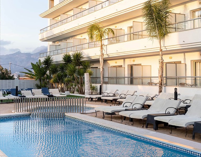 Descubre la magia de la Costa Blanca desde un 4* en El Albir