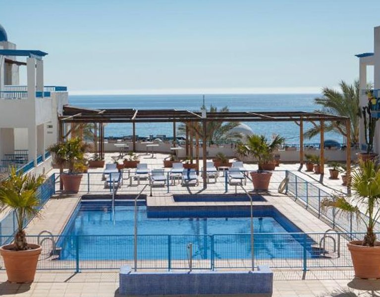 Verano en Mojácar en hotel 4* con Media Pensión y cerca del mar