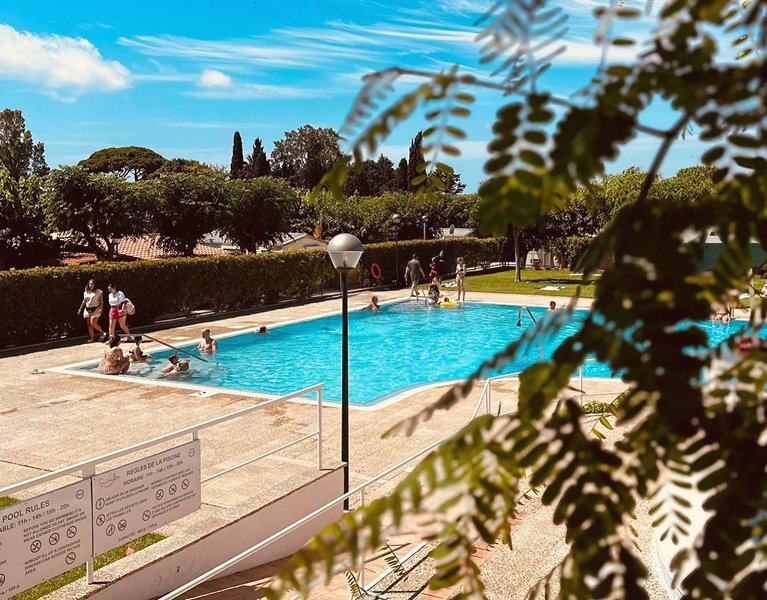 ¡Conecta con la Costa Dorada! Tu escapada de camping al mejor precio