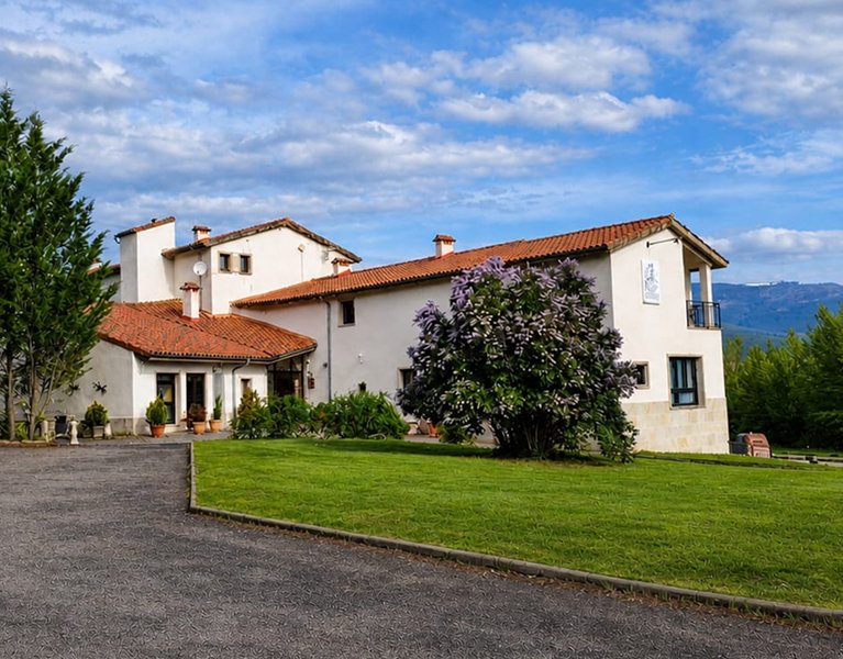 ¡Escapada en Sotillo del Rincón! Desconecta en un hotel 4* Adults Only