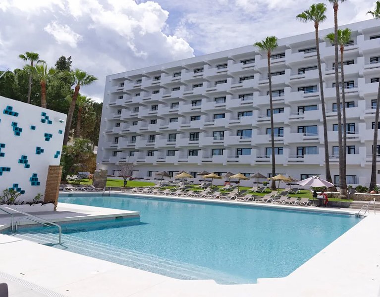 Hotel 4* renovado para una escapada perfecta en Torremolinos