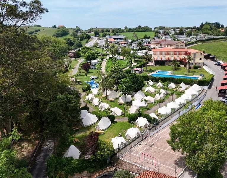 Duerme en un bungalow y descubre Cantabria ¡opción a Cabárceno!