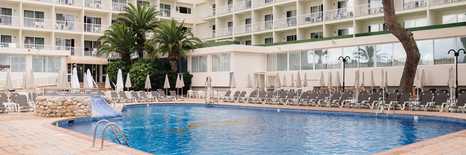 ¡Rumbo a Ibiza! Hotel en Es Canar con ferry opcional