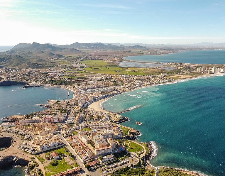 ¡Dos mares, un solo destino! Escápate a La Manga del Mar Menor