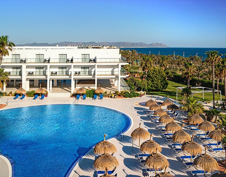 Primera línea de playa: hotel 4* en la Costa de Almería