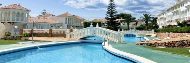 Sol, calma y mar en Alcocéber: apartamentos con media pensión