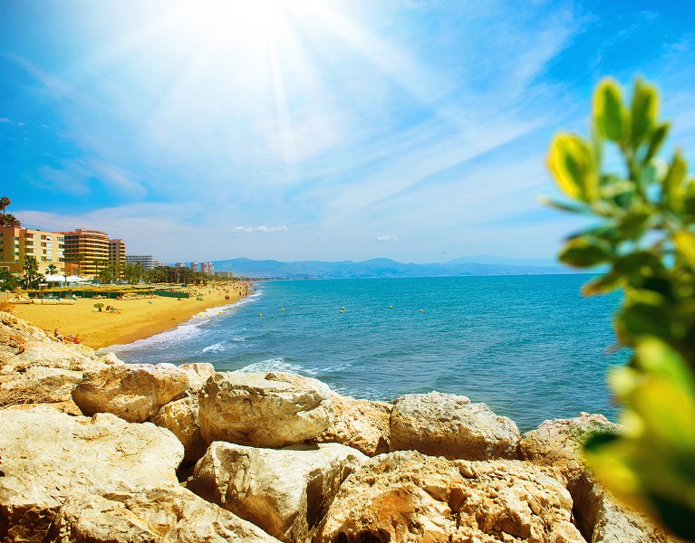¿Aún no quieres despedirte del verano? Escápate a Torremolinos y sigue disfrutando del sol