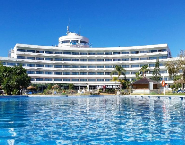 ¡En la Costa del Sol sigue siendo verano! Tu hotel 4* te espera