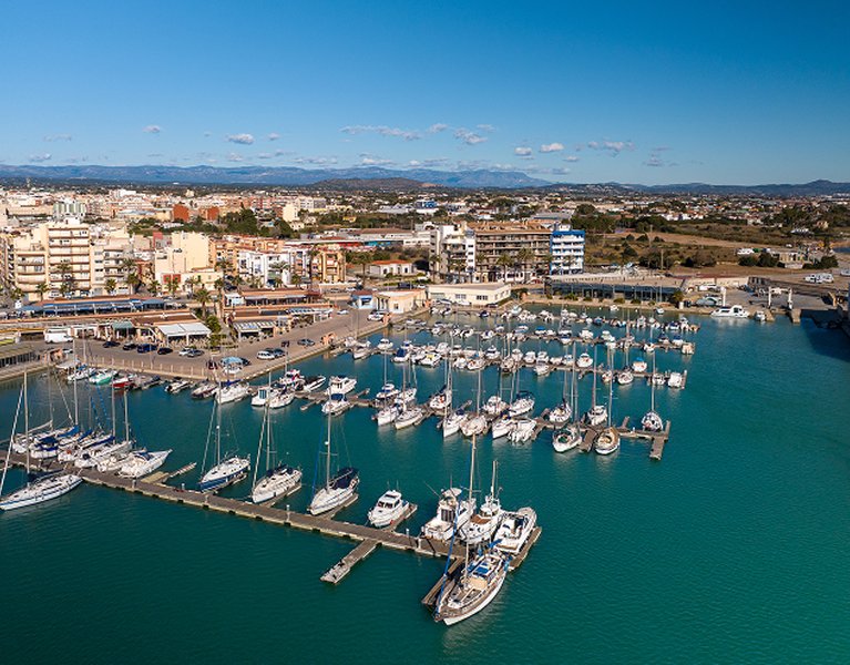 Benicarló a pie de paseo marítimo: ¡Disfruta la costa desde primera línea!