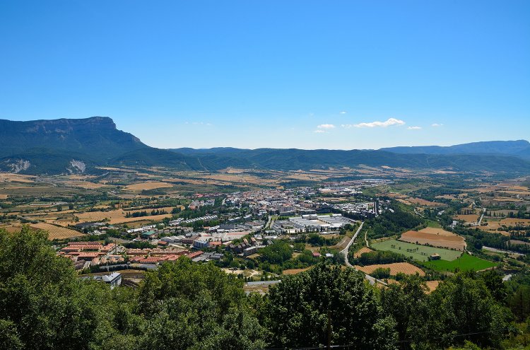 Jaca a tus pies: desconecta en pleno Pirineo aragonés - Destino