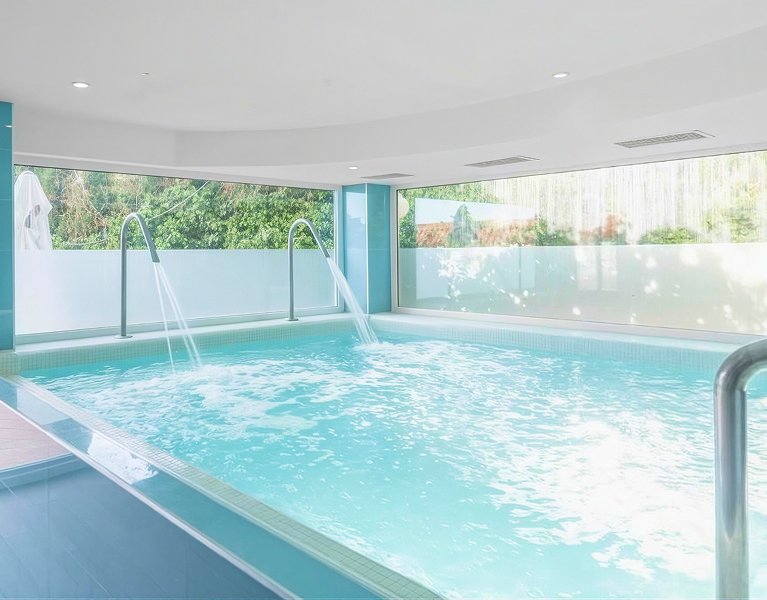La Costa del Sol más relajante: Nerja con spa incluido