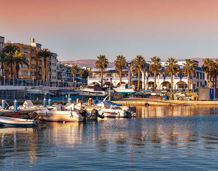 Roquetas de Mar: vacaciones con sabor andaluz en hotel 4*
