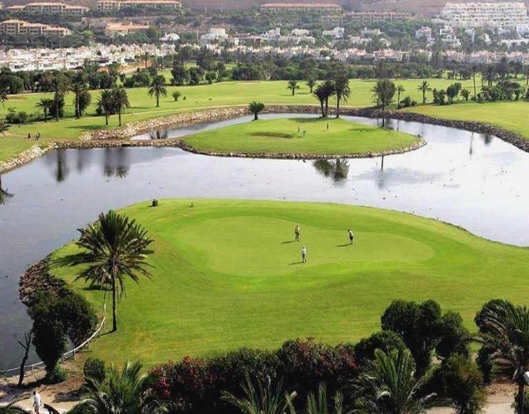 ¡El lujo que mereces! Disfruta de un 5* en la Costa de Almería