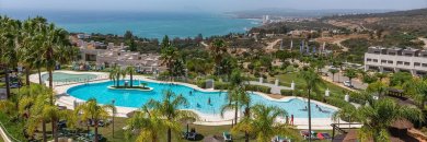¡Manilva te espera! Playas tranquilas y esencia malagueña en la Costa del Sol