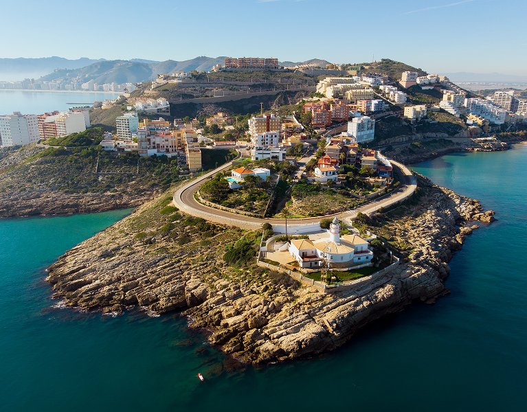 Desconecta en Cullera: la costa de Valencia te espera