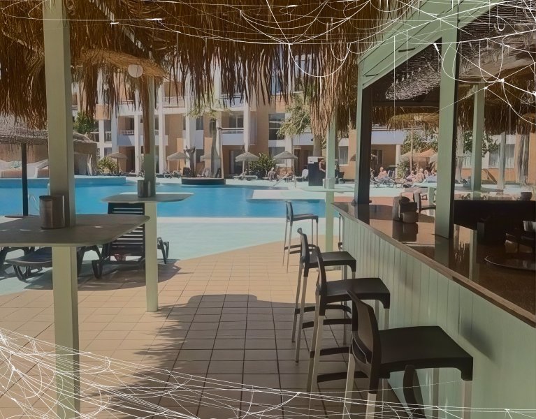 Roquetas de Mar: hotel 4*, pensión completa con bebidas y 1 niño GRATIS