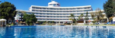 Escápate a Estepona y disfruta del buen clima de la Costa del Sol