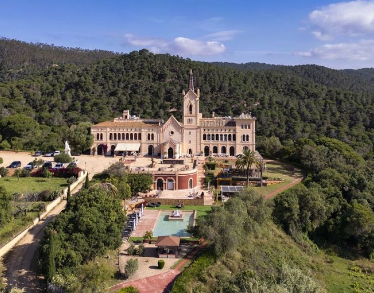 Hotel 5* en un monasterio del s. X en plena Costa Brava