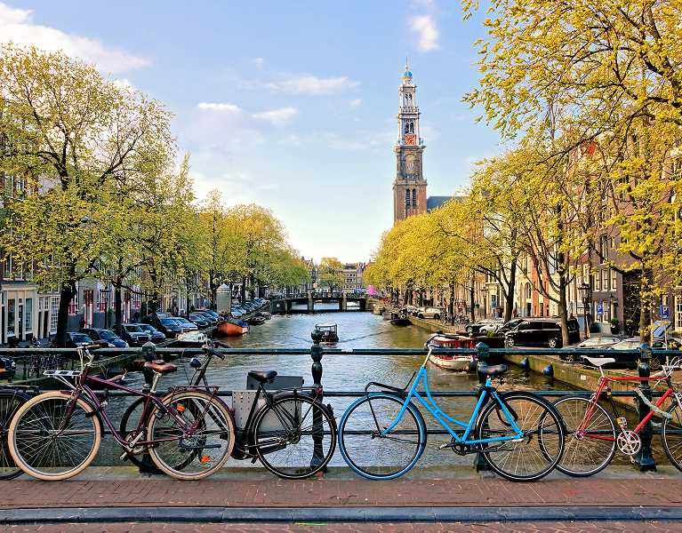 Ámsterdam, Bruselas, Brujas y Gante: un viaje de cuento
