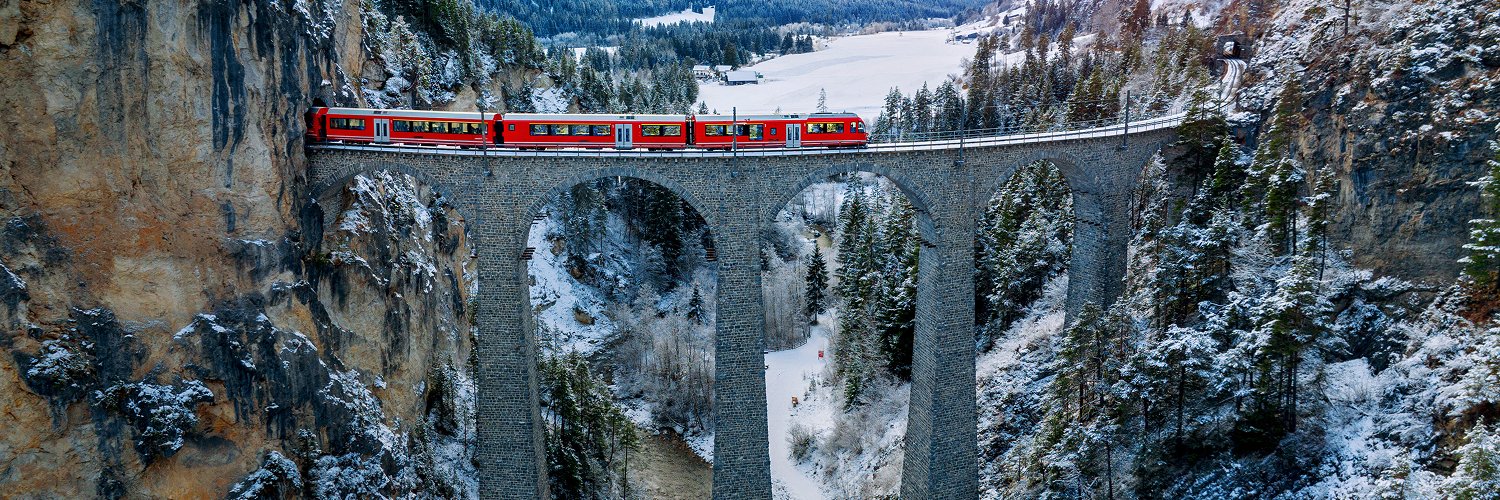 Bernina Express: un viaje de postal por los Alpes suizos