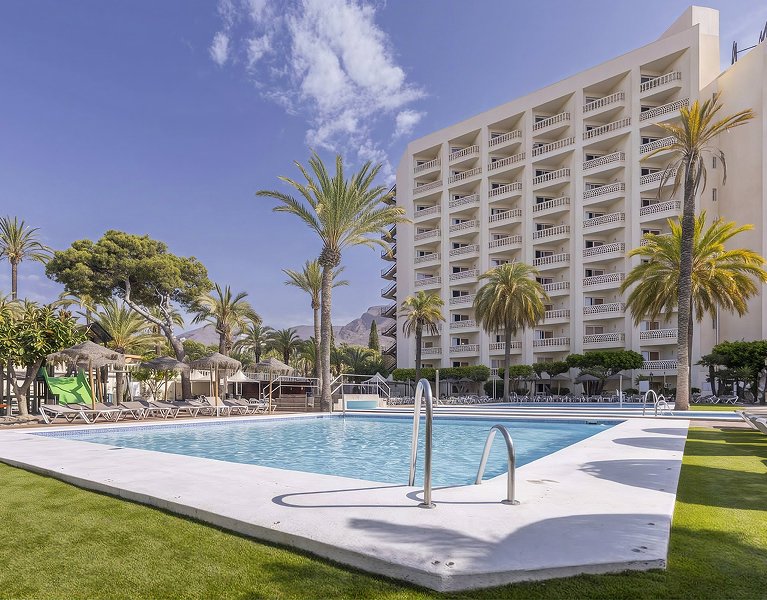 ¡Sol, playa y desconexión en Aguadulce! Desconecta en un hotel 4*