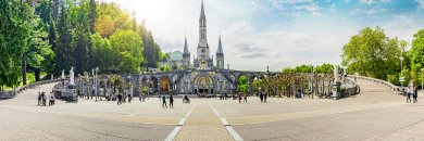 ¡Descubre Lourdes! Una ciudad única a los pies de los Pirineos
