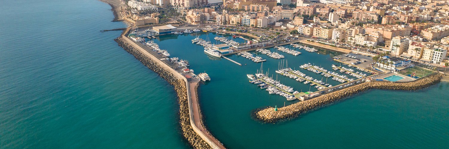 ¿Una escapada al Mediterráneo? Descubre Roquetas de Mar desde este hotel 4*