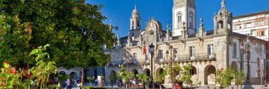 Descubre Lugo y pasea por su icónica muralla con esta oferta 4*
