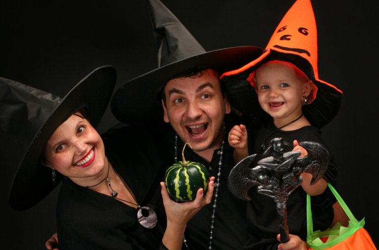 Halloween en Salou: duerme en un hotel 4* tematizado y cruza el pasaje del terror