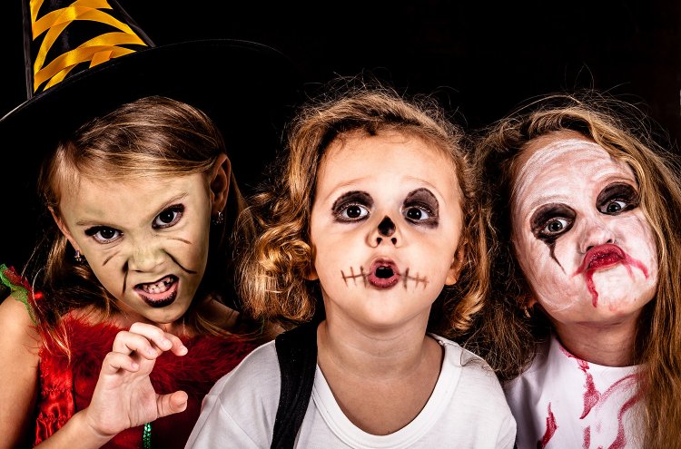 Halloween en Salou: duerme en un hotel 4* tematizado y cruza el pasaje del terror