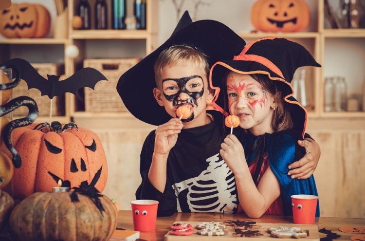 Halloween en Salou: duerme en un hotel 4* tematizado y cruza el pasaje del terror