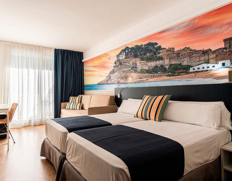 ¡Puente de Octubre y más! Hotel 4* en Tossa de Mar, corazón de la Costa Brava